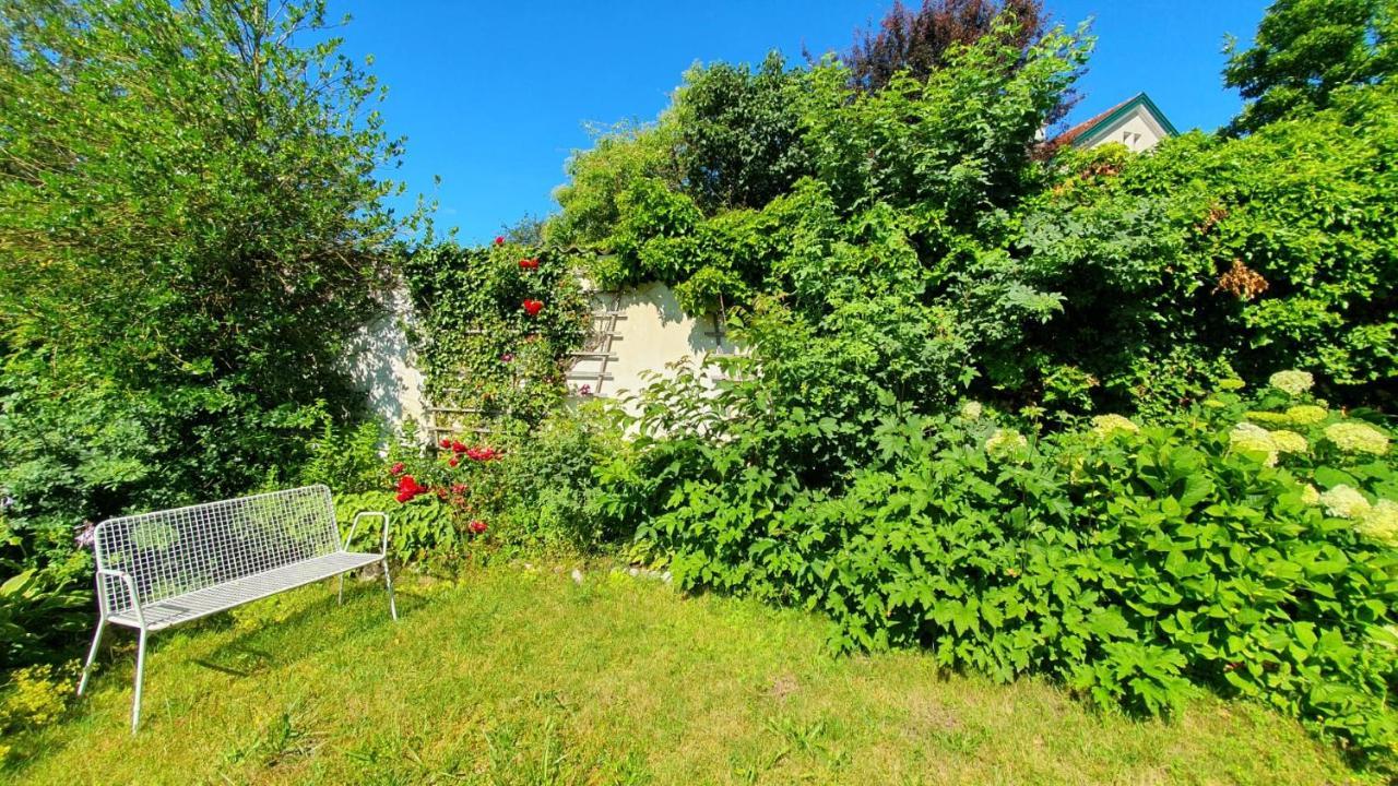 Gasthof Grüner Baum Kirchberg am Wechsel Exterior foto